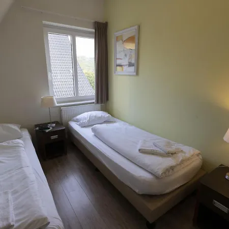 Comfy With Two Bathrooms, Close To A Villa